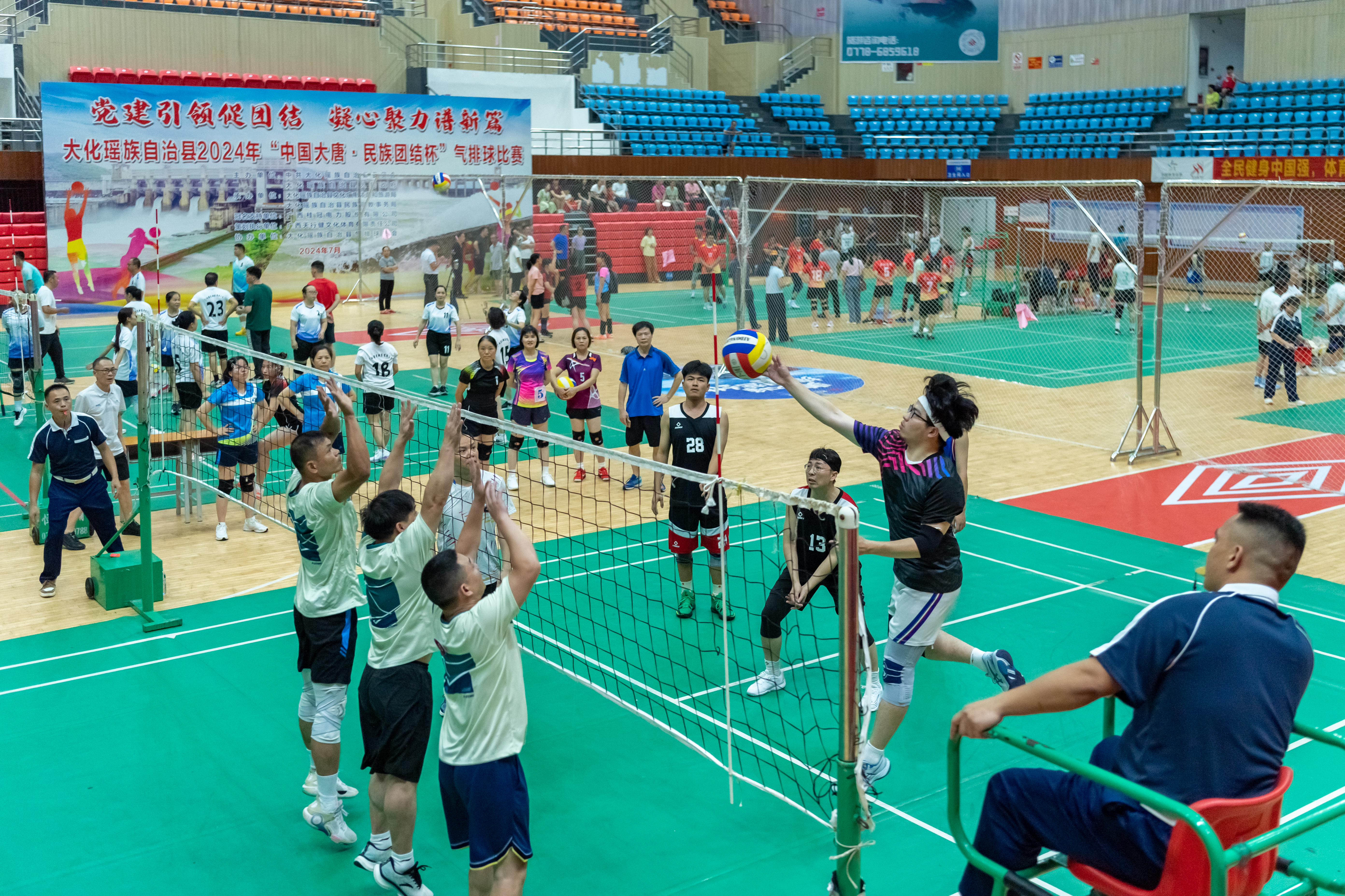 1722221463512046480.jpg 中國大唐代表隊在比賽中的表現(xiàn).jpg